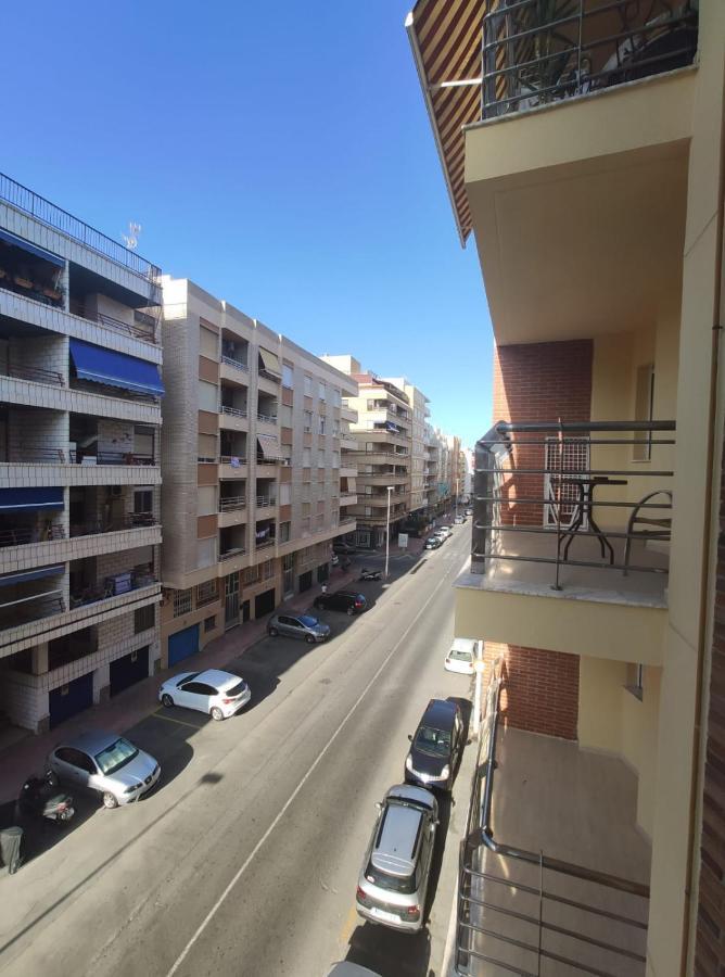 Apartamento 1A Linea Anri Torrevieja Kültér fotó