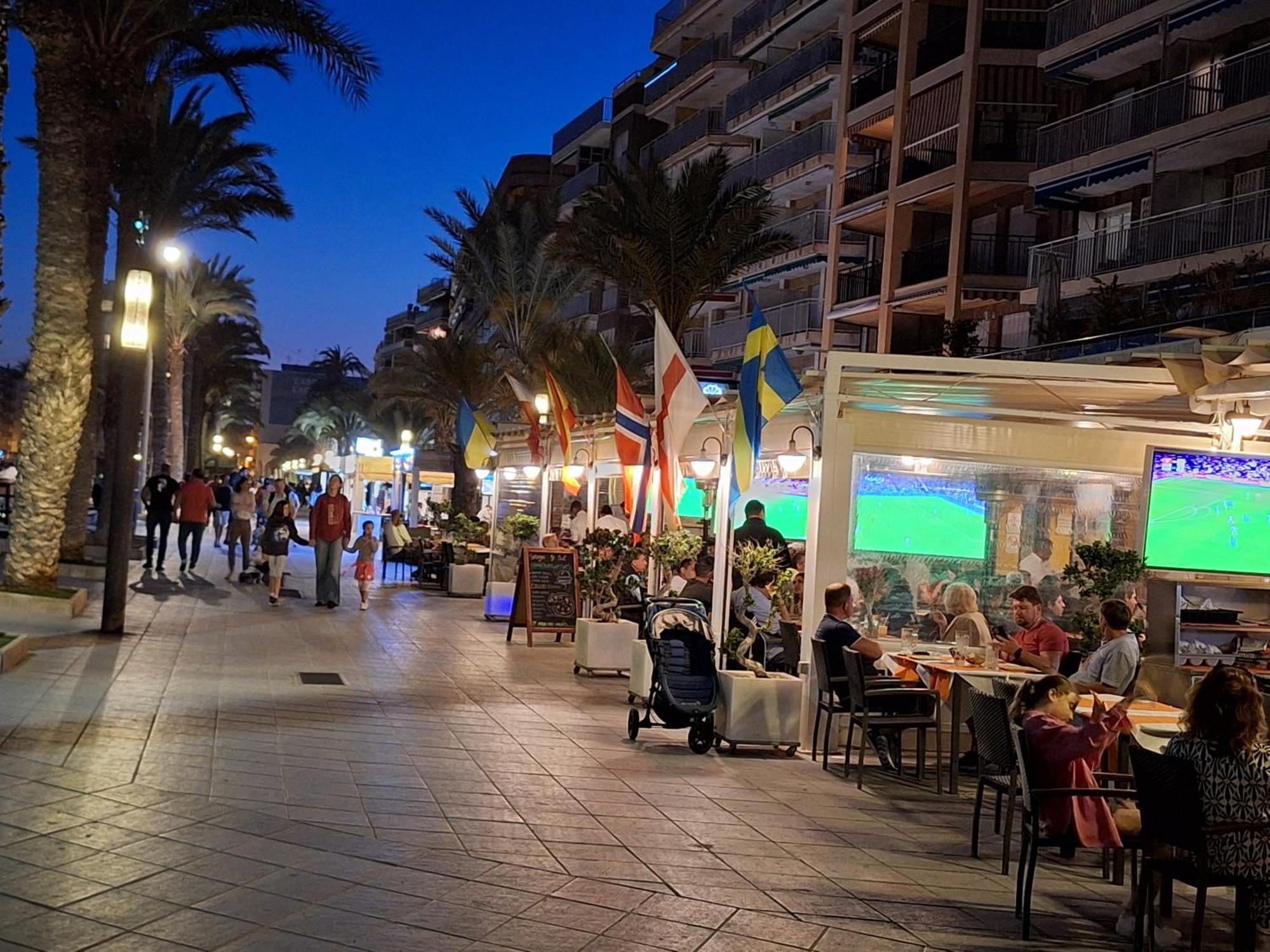 Apartamento 1A Linea Anri Torrevieja Kültér fotó
