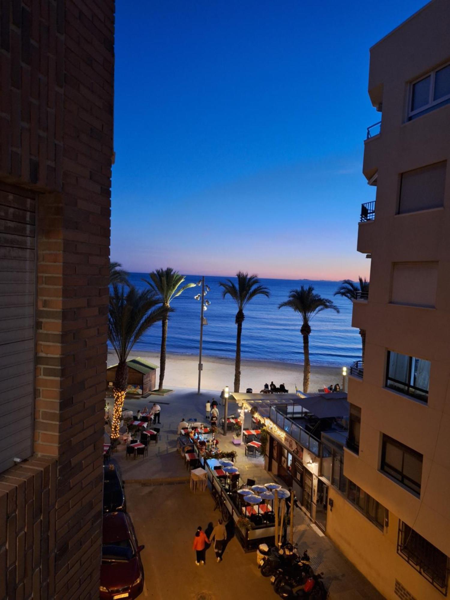 Apartamento 1A Linea Anri Torrevieja Kültér fotó